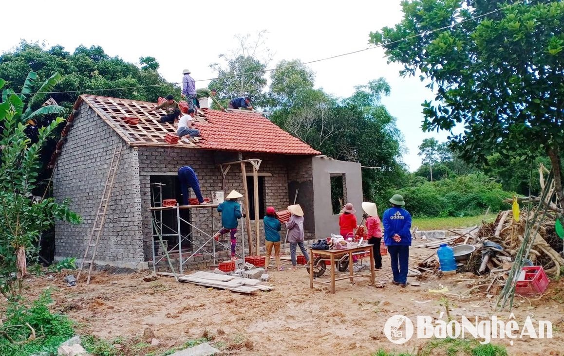  Hội Phụ nữ các cấp ở huyện Yên Thành hỗ trợ làm %22Mái ấm tình thương%22 cho hội viên nghèo, có hoàn cảnh khó khăn