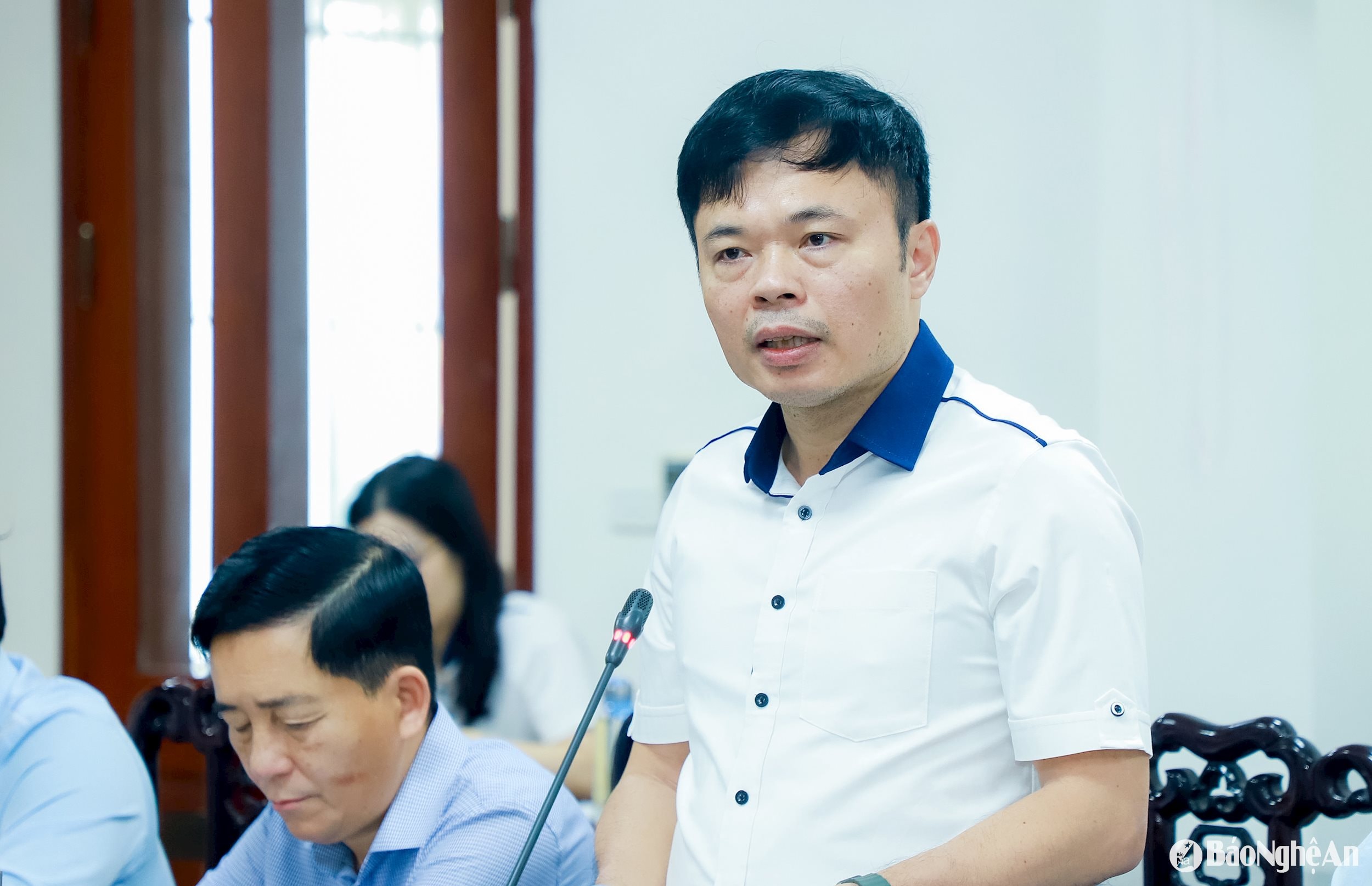 Đồng chí Thái Minh Tuấn - Phó Chánh Văn phòng UBND tỉnh, Trưởng ban tiếp công dân tỉnh phát biểu tại phiên tiếp công dân. Ảnh: Thành Duy